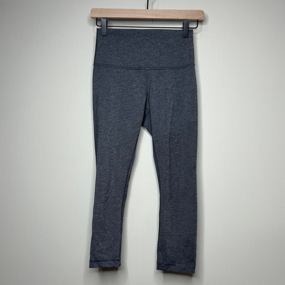 lululemon athletica Pants - Lululemon Gray Cropped Leggings Size 6